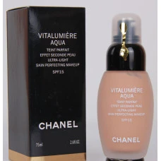 Тональний крем Chanel Vitalumiere Aqua