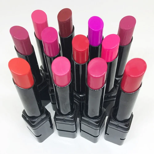 Помада NYX Color Luxurious Matte Lipstick